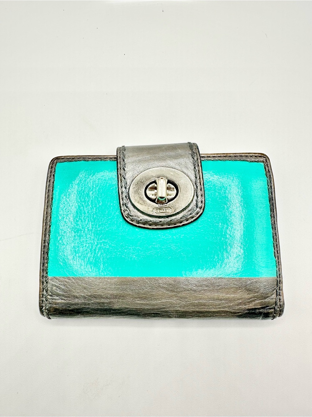 Custom Vintage Turnlock Two Tone By-fold Leather Small Coach Wallet  Blue/Gray